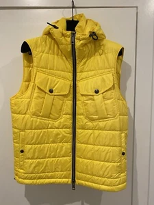 Burberry Sleeveless Puffer - Picture 1 of 5