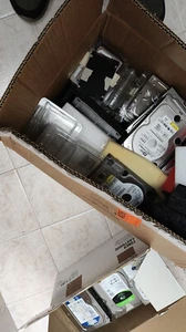 Lotto stock hard disk sata 3,5" 2,5" seagate maxtor hitachi wd VARI GB TB  (1pz) - Foto 1 di 1