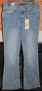 Size 12x31 NWT Levi's Demi Curve Classic Rise Bootcut Jeans - Picture 1 of 9