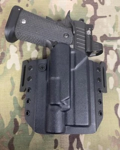 Staccato P With Surefire X300 light Outside the Waistband Holster - Picture 1 of 2