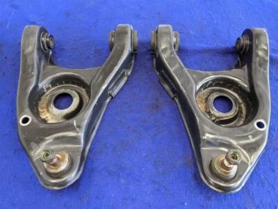 Передние A-образные рычаги шарнирное соединение для водителя и пассажира Ford Mustang Cobra GT 1994-1995 годов выпуска 48 тыс. мил - Изображение 1 из 4