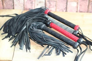 Real Leather Flogger Spanking Whip paddle 40 Tails Genuine Cowhide Leather UK - Picture 1 of 21