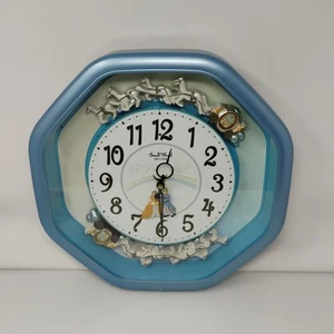 Orologio da Parete Cenerentola Piccolo Mondo Ritmo Movimento 3D Disney Musica Blu - FUNZIONANTE - Foto 1 di 14
