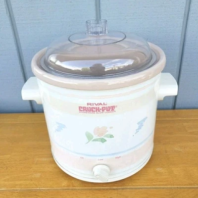 Vintage RIVAL 2.5 QT Crock Pot Floral Slow Cooker 3100 w/ Lid  PInk/Peach - Image 1 of 4