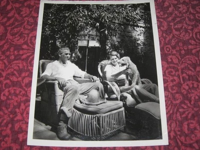 1930-е БОРИС КАРЛОФФ Звезда Ужасов ОТКРОВЕННОЕ ФОТО дома Шотландский Терьер Собака - Изображение 1 из 3