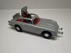 Corgi Toys 007 James New Bonds Aston Martin DB5 - Foto 1 di 7