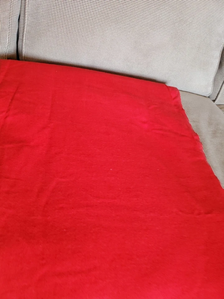 Vintage Sewing Fabric Unbranded Red Cotton Flannel 2.5ydsX36" - Image 1 of 4