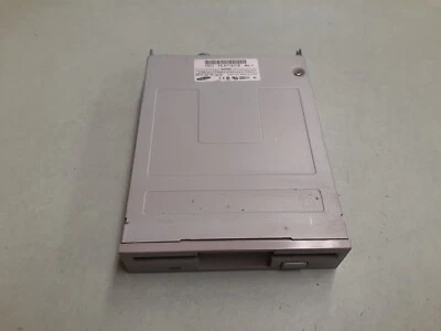 Samsung SFD-321B /KCP 3.5'' 1.44MB Internal Floppy Drive - Light Gray Bezel - Image 1 of 4