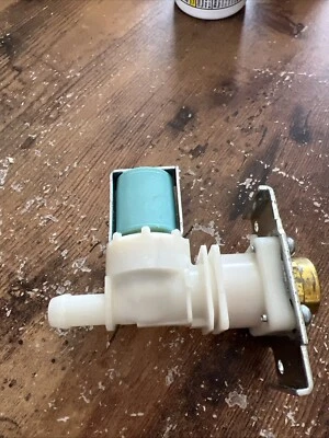 Válvula lavavajillas Foto 1 de 3