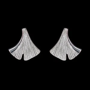 Ginkgo Leaf Studs 925er Silver Symbol Jewelry New - Picture 1 of 1