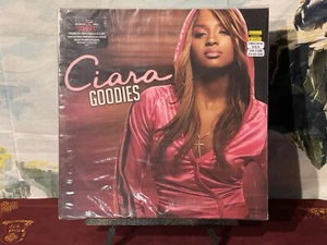 Goodies by Ciara (Vinyl, Original 2004, 2 Discs, Sealed New) - Foto 1 di 8