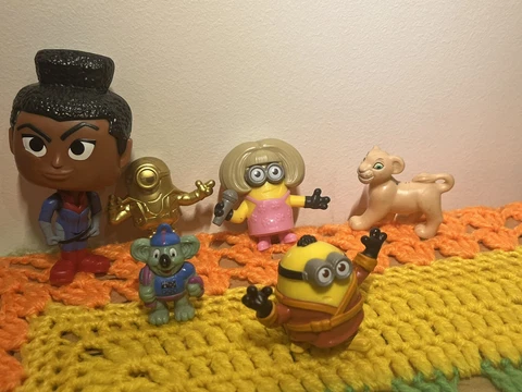 Bulk Lot 6xanimation Figurines minions nala lion King and sydney olympics mascot Cover