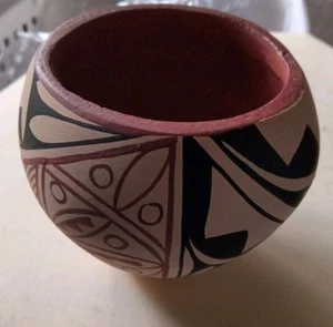 Mini olla nativa americana Jemez firmada por MFT - Imagen 1 de 6