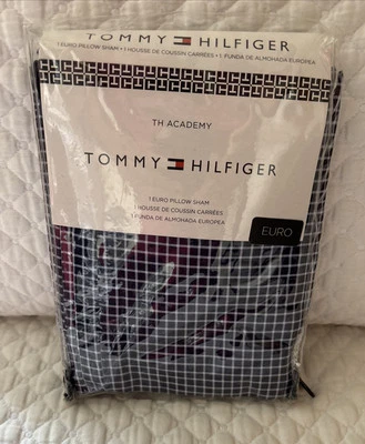 Tommy Hilfiger T H Academy 海军蓝 Euro Pillow Sham 26 x 26 英寸 开箱 — 第 1/3 张图片