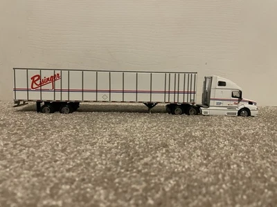 Semirremolque y remolque con timbre fundido a presión a escala 1:64 Foto 1 de 4