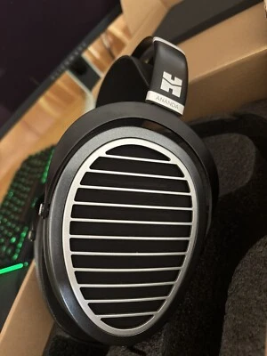 HIFIMAN Ananda Stealth y EF400 Foto 1 de 4