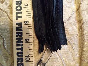 COSTURA INVISIBLE 9 PULGADAS EN NEGRO PARA TODA LA TELA - Imagen 1 de 2