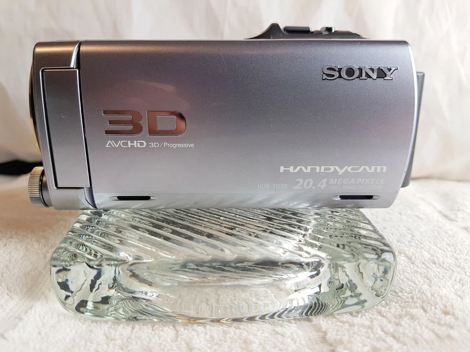 Rare SONY HDR-TD20V Full HD Dual Lenses 3D Camcorder. - Image 1 of 4