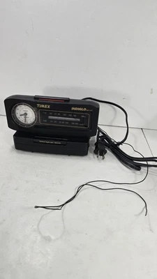 Vintage Timex Indiglo FM/AM Alarm Clock Radio Nite Light Model TX282B  - Image 1 of 4