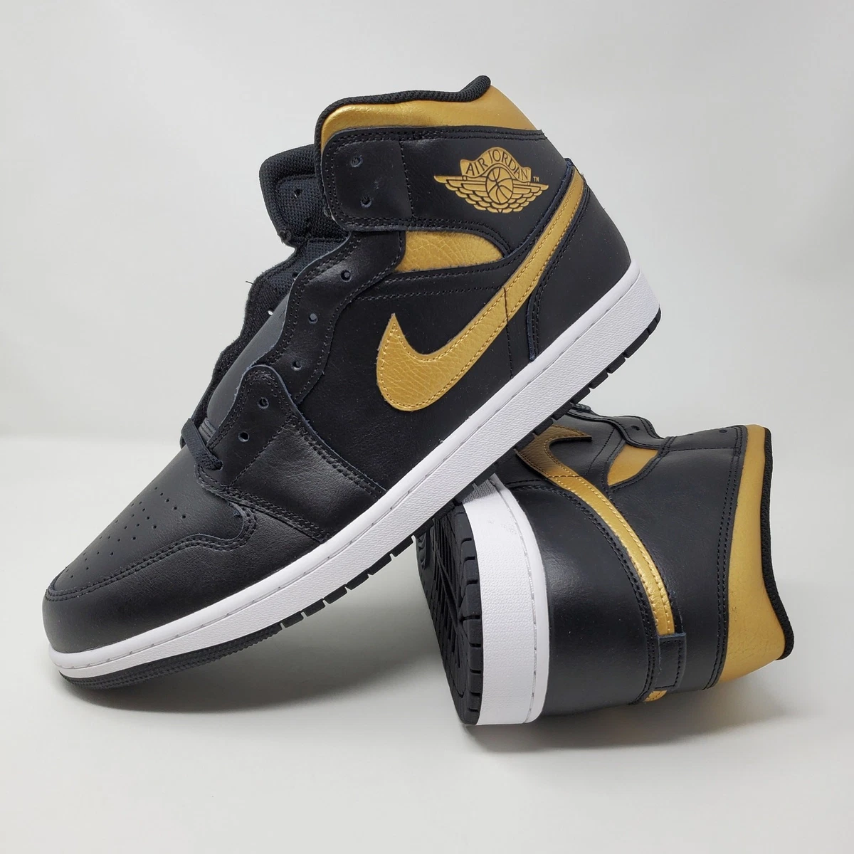 Preços baixos em Jordan 1 Mid Black Gold | eBay