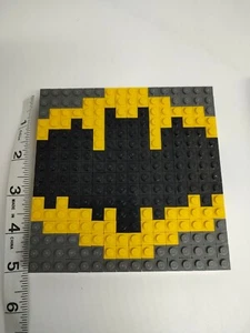 Lego Batman Logo Mosaic Shield Rare Toys R Us Build Days promo - Picture 1 of 3