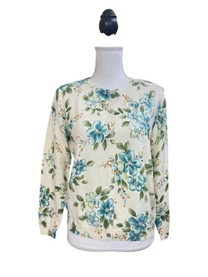 Suéter con botones floral multicolor Alfred Dunner Petite para mujer PS Foto 1 de 4