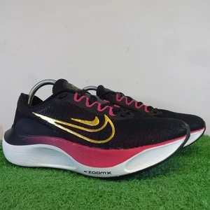 Nike Turnschuhe Größe 7 Damen schwarz gold Fireberry Swoosh Zoom Fly 5 Laufschuhe - Bild 1 von 13