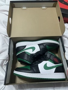 Size 4 - Jordan 1 Mid Black/Gym Red/Pine Green/White - Picture 1 of 5