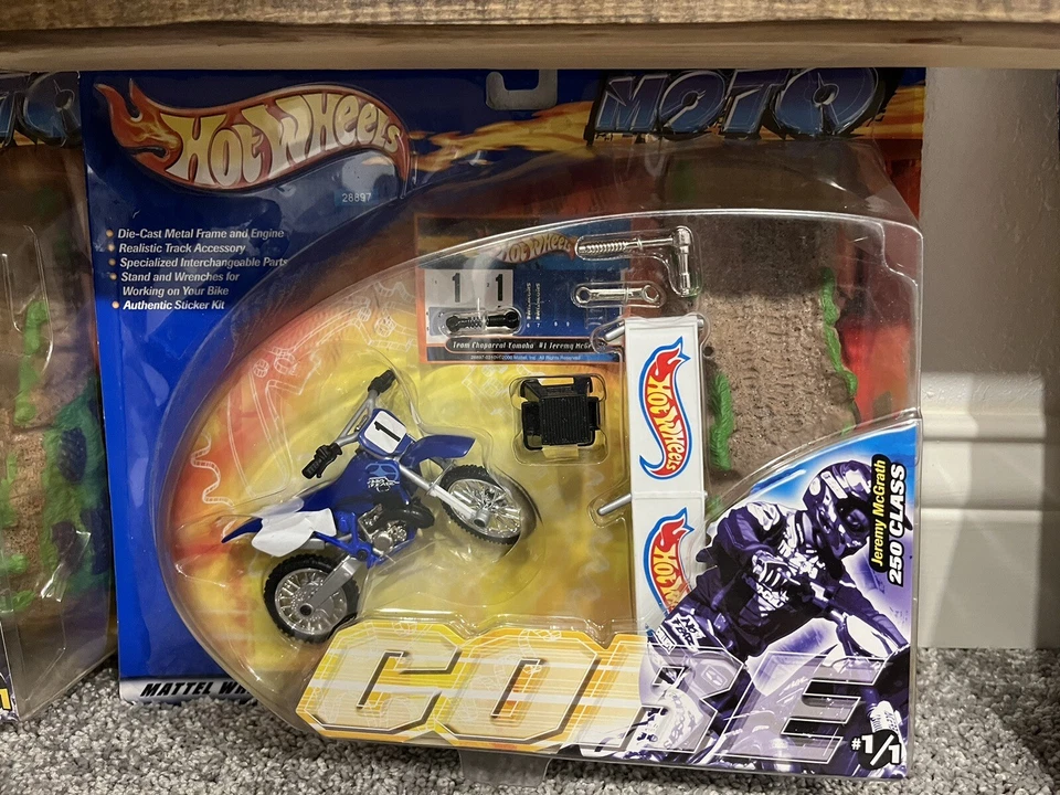 Hot Wheels Moto Core Moto X Jeremy Mcgrath YZ 250 King Mxs Dirt Bike Toy - Image 1 of 2
