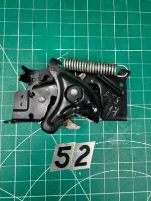 BMW 328i Xdrive 2012-18 pestillo de bloqueo del capó lateral derecho OEM 7242549 Foto 1 de 4