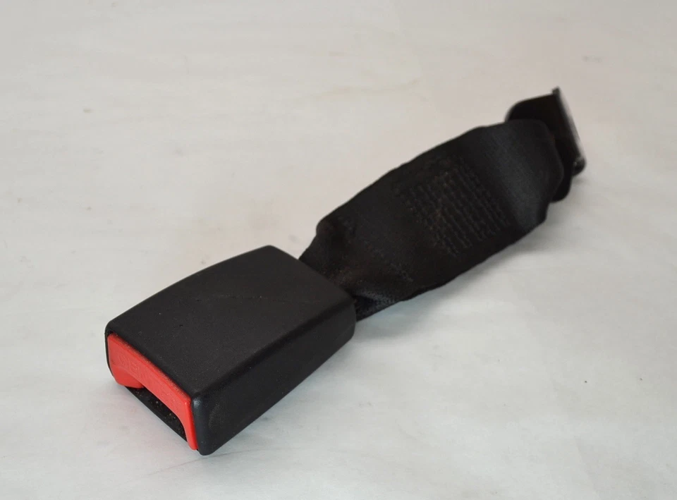 2006 BMW 530xi центральный задний ремень безопасности защелка E60 545i 530i 535i 535xi 525i средний - Изображение 1 из 1