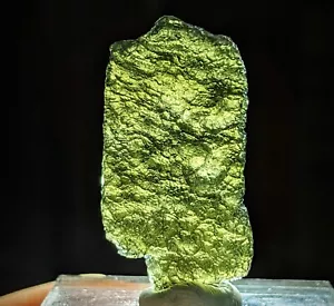 MOLDAVIT Tektitkristallprobe grün Synergie 12 Zertifikat Meteorit 5 Gramm - Bild 1 von 9