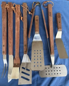 8 Grill Grillwerkzeug Williams Sonoma Lamson Rosenholzgriffe Tranchierzange - Bild 1 von 11