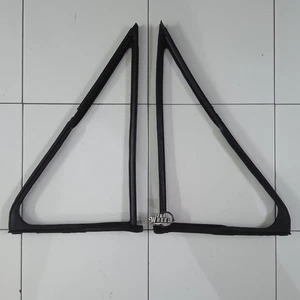 Front Door Vent Rubber Seal For Isuzu Trooper / Bighorn 3Door 1984-1987 Pair L/R - Picture 1 of 5