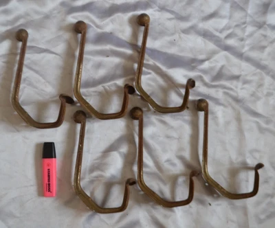 A L'UNITE : Ancien porte manteau métal, Patère d'école, de vestiaire - Photo 1/4