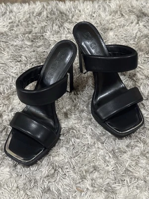 Sandalias de tacón DKNY para mujer negras talla 7 - Tacones de cuero con tiras punta abierta Foto 1 de 4