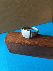 Bague Ancienne Chevalière De Poilu En Alu - Picture 1 of 2