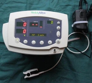 Welch Allyn 53NOP Monitor mit EKG, Kapnograph , Blutdruck - Bild 1 von 1