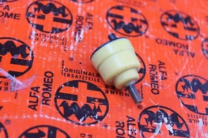 Alfa Romeo Spider Fuel Valve Plug 82-94 - Picture 1 of 2