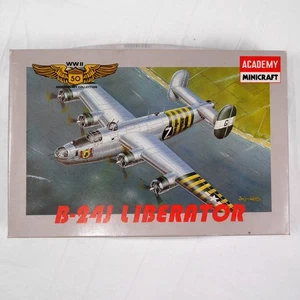 MINICRAFT 14402 Consolidated B-24J LIBERATOR  Sealed Model Kit 1/144 Complete - Picture 1 of 4