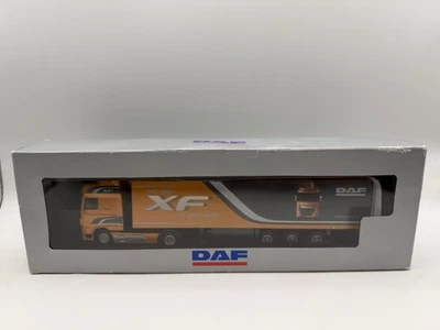 WSI 1:87 DAF XF super Space Cab 4x2 box rimorchio 3 assi pressofuso modellino camion raro - Immagine 1 di 4