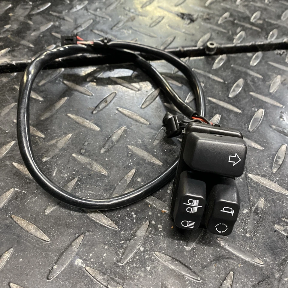 Módulo de interruptor izquierdo Harley Davidson Softail Dyna Sportster 16-24 Foto 1 de 2