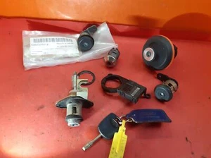 2003 FORD KA Lock Set - Picture 1 of 4