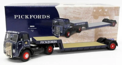 Corgi 1/50 Scale Model Truck CC10202 - ERF V Low Loader - Pickfords - Image 1 of 3