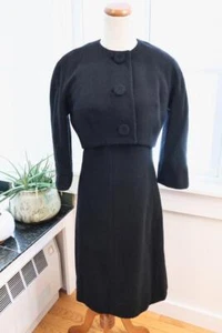 1950-60 Vintage La Maisonette 115 Newbury St Boston 2 piezas Vestido Negro Botón LG - Imagen 1 de 21
