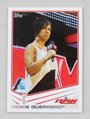 Tarjeta coleccionable de lucha libre profesional de Vickie Guerrero WWE Topps Wrestler RAW #42 2013 AEW Foto 1 de 3