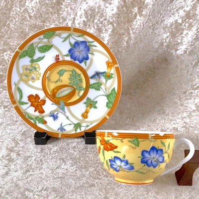 Vajilla de porcelana amarilla platillo taza de té Hermes Paris La Siesta Foto 1 de 4