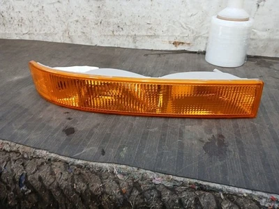 2025 GMC Savana 2500 Corner/Park Light 3101498 - Image 1 of 4