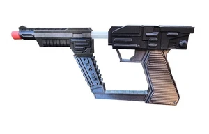 V Visitor Style Display Prop – Fan-Made Sci-Fi Model for Cosplay, Collectors - Foto 1 di 3