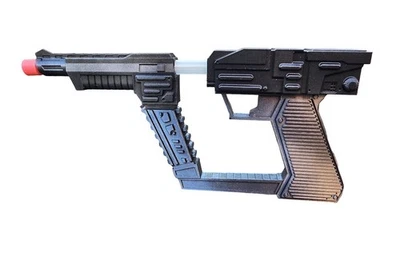 V Visitor Style Display Prop – Fan-Made Sci-Fi Model for Cosplay, Collectors - Image 1 of 3